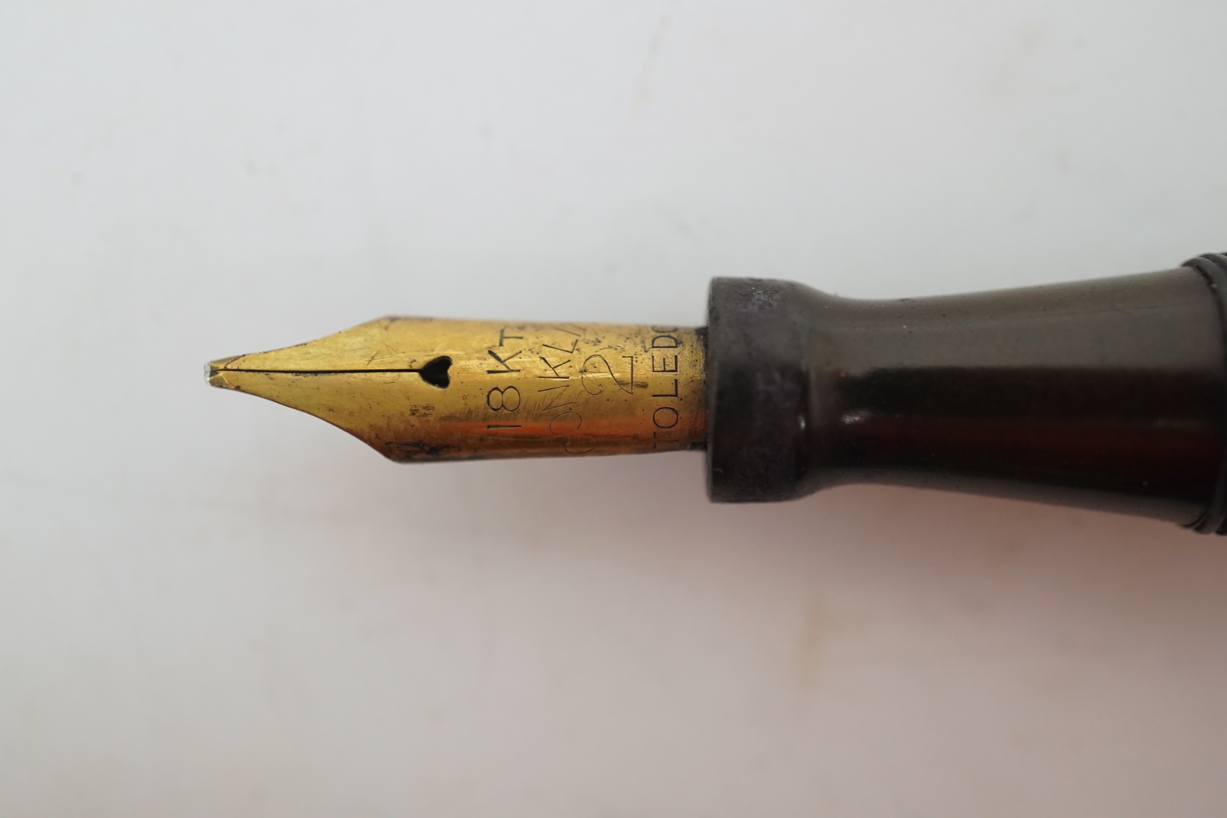 A rare Conklin Crescent hard rubber fountain pen, 18K Conklin 2 nib, cap with clip, patented 1918